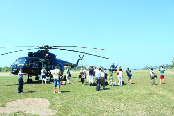 connConnaissance de Ceylan with
Helitours